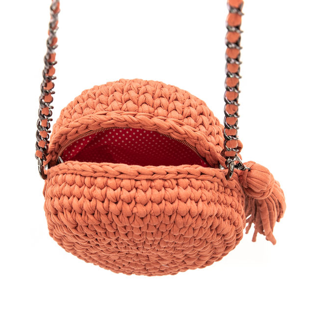 Knitted light brown round shoulder bag | BeautyLine Fashion BV