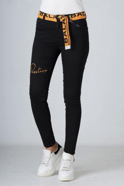 Jeans Casual Sonesta zwart met oranje riem | BeautyLine Fashion BV