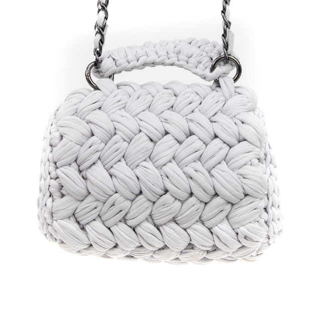 Knitted white rectangular shoulder bag | BeautyLine Fashion BV