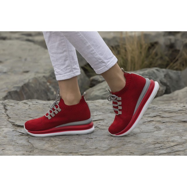 Sneaker red gray lace | BeautyLine Fashion BV