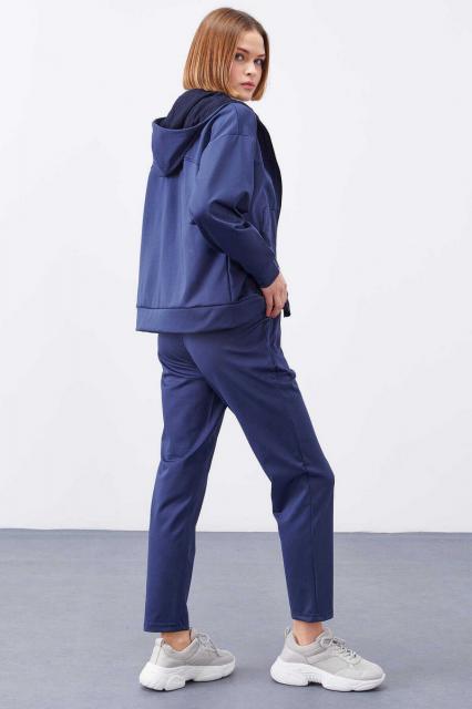 Leisure suit with zipper blue | BeautyLine Fashion BV